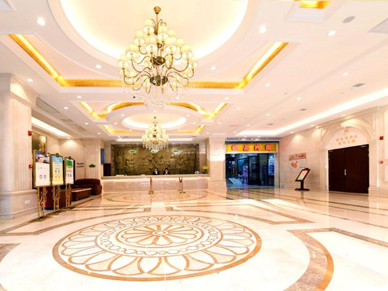 Vienna Hotel Loudi Chunyuan Pedestrian Street Экстерьер фото