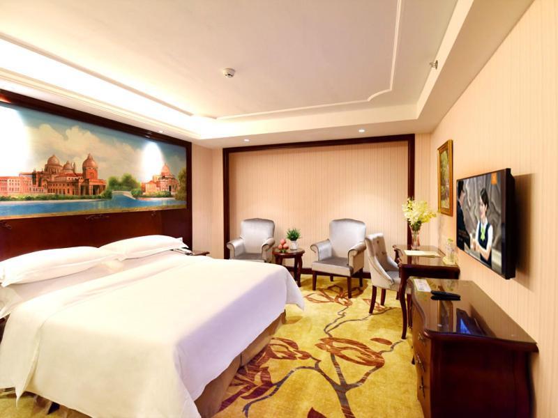 Vienna Hotel Loudi Chunyuan Pedestrian Street Экстерьер фото